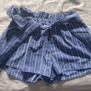 Love Tree Shorts size M
